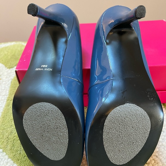 Nine West Blue Faux Patent Heels - Picture 4 of 7